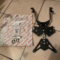 Porta targa Barracuda per Honda CB 650 R anno 2019