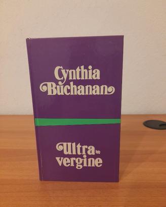 Libro Romanzo " Ultra vergine "