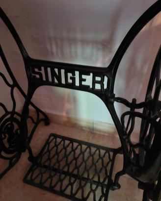 Macchina da Cucire SINGER con Mobile
