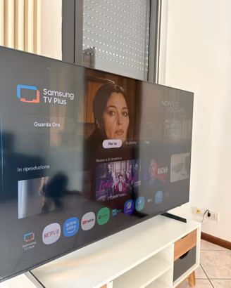 Samsung 65" QLED QEF1 4K Vision AI Smart TV