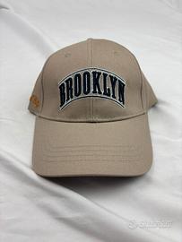 cappello con ricamo Brooklyn Alcott
