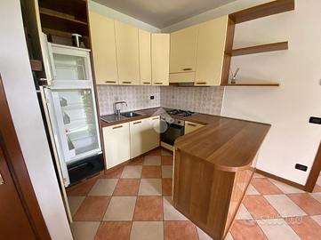 3 LOCALI A RESANA