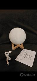 lampada a forma di luna