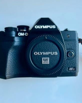 Olympus OM-D E-M10 Mark IIIS