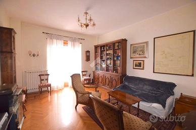 5 LOCALI A MONCALIERI