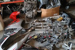 Ricambi honda cbr 600 f 2005