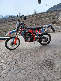 Moto SWM 125 RS
