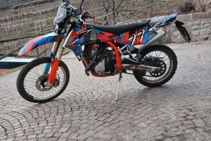 Moto SWM 125 RS