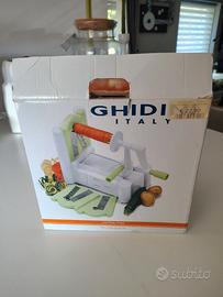 Affetta verdure girevole 3 in 1