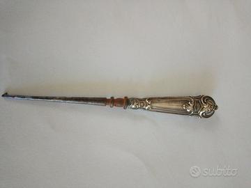 Vintage Uncinetto antico con manico d'argento 