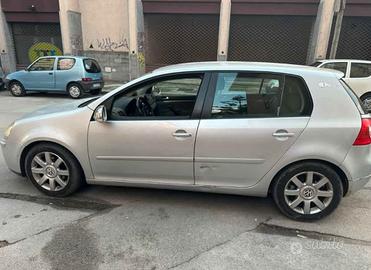 Volkswagen golf 5 1.9 tdi