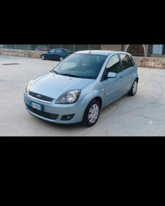 FORD FIESTA 1.4 TDCI 68CV GHIA OK NEOPATENTATI 