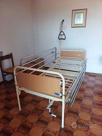 Letto ortopedico articolato con sponde e triangolo