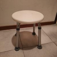 Sgabello per doccia