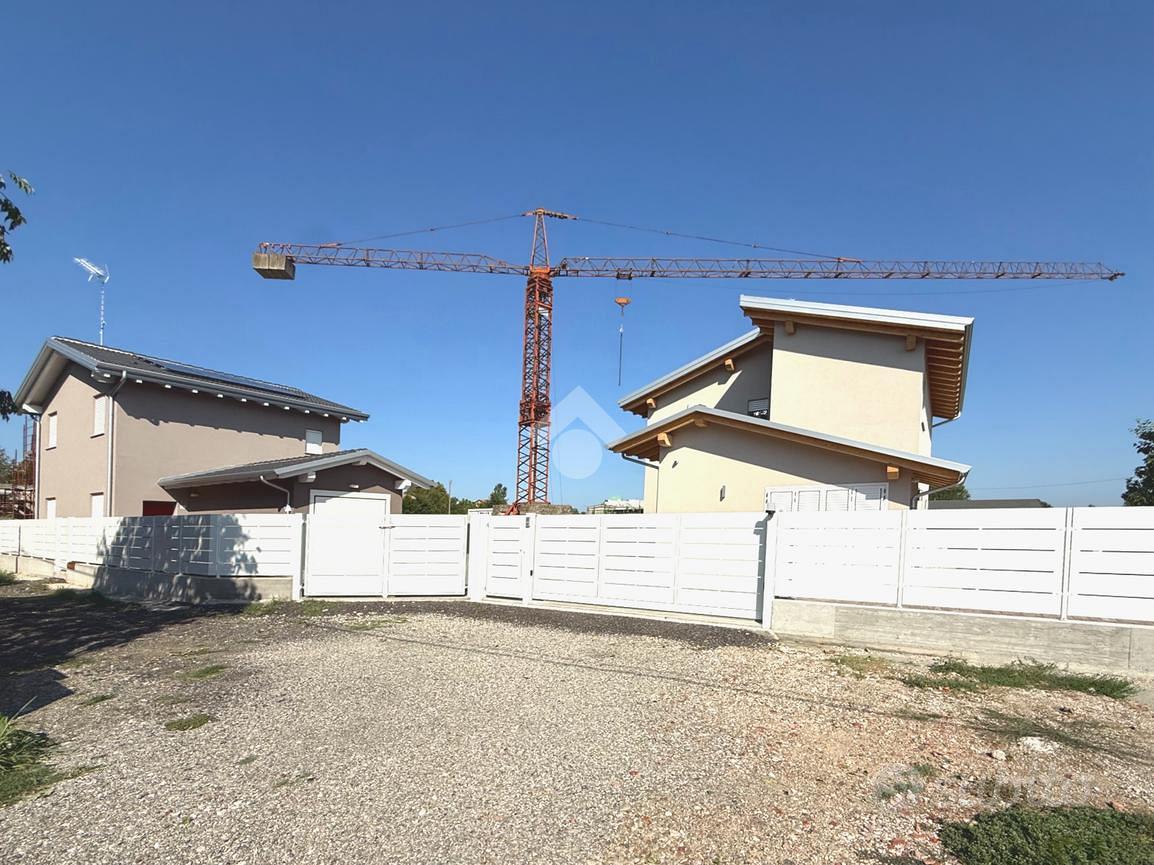 PORZIONE DI TRIFAMILIARE A BUDRIO - Vista 4