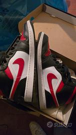 Nike Air Jordan 1 Mid Rosso Bianco Nero