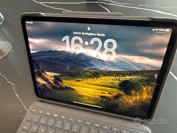iPad Pro 11 M2 128Gb + Logitech Folio Combo Touch
