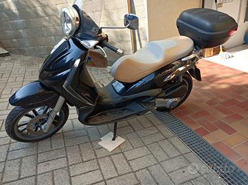Piaggio Beverly Tourer 250