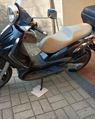 Piaggio Beverly Tourer 250
