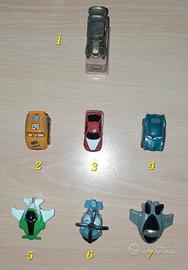 Vari giocattoli serie "Piedistallo e sfera"