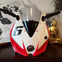 Musata Aprilia rsv4 vetroresina
