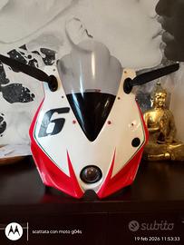 Musata Aprilia rsv4 vetroresina