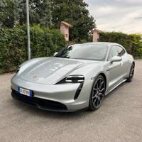 PORSCHE TAYCAN SPORT TURISMO