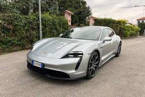 PORSCHE TAYCAN SPORT TURISMO