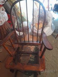 Sedia a Dondolo Vintage in Legno
