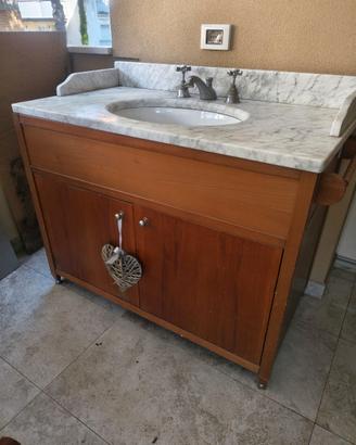Mobile Bagno in Legno con Piano in Marmo Pregiato