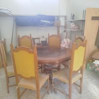 Tavolo con sei sedie