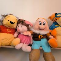 pupazzi misti grandi e piccoli 