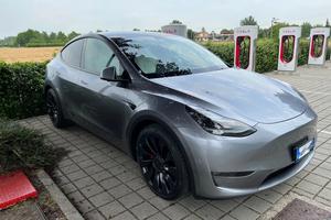 Tesla Model Y - LR LongRange - Dual Motor 4WD