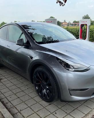Tesla Model Y - LR LongRange - Dual Motor 4WD