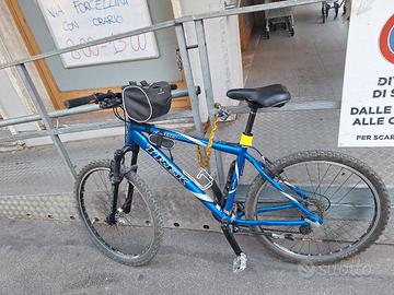 Bicicletta mtb Trek