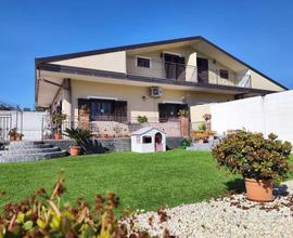 Villa bifamiliare con Giardino pressi Aci Sant' An