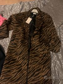 Cappotto maculato di motel