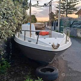 barca comoda per la pesca