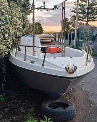 barca comoda per la pesca