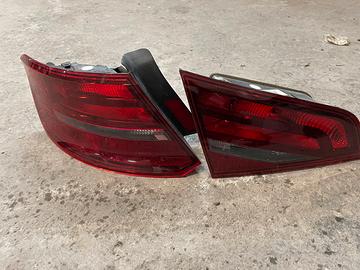 Fanali posteriori alogeni a3 8v