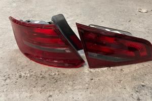 Fanali posteriori alogeni a3 8v