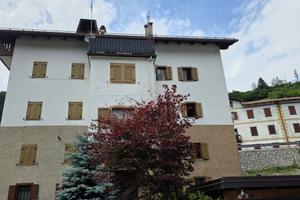 Porzione indipendente su più livelli con vista pa