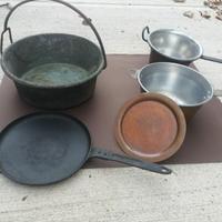 Paioli,piatti e padelle