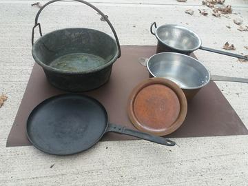 Paioli,piatti e padelle