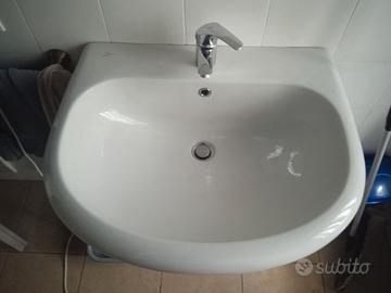 Lavandino per bagno