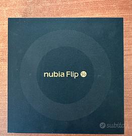 Nubia Flip 5G pieghevole