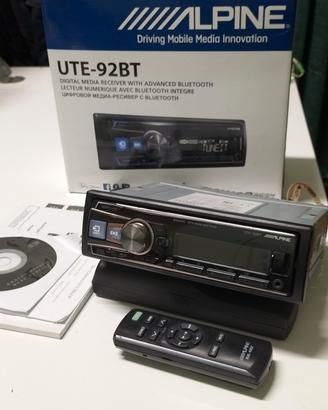 Stereo alpine Ute 92bt