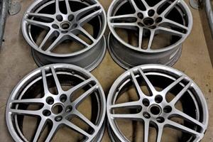 4 - CERCHI IN LEGA PORSCHE 8X18 ET21 + 9X18 ET21 5