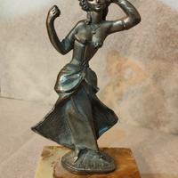 Statuina in peltro
