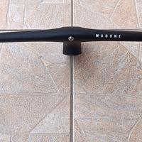 Manubrio integrato in carbonio  Trek RSL.